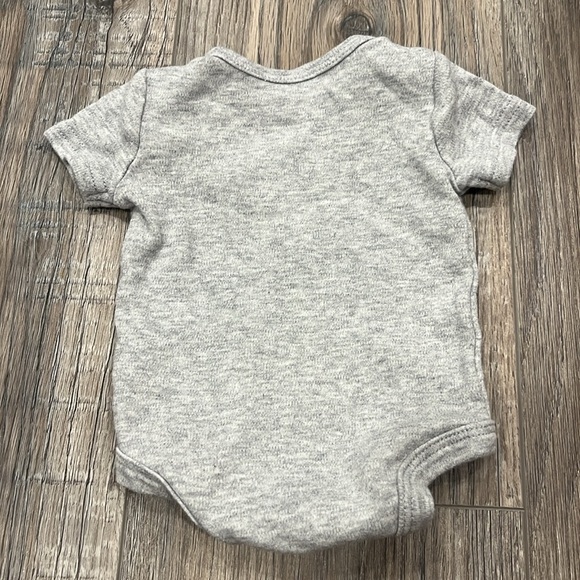 🦋5/10 Grandma Newborn Onesie - Picture 4 of 4